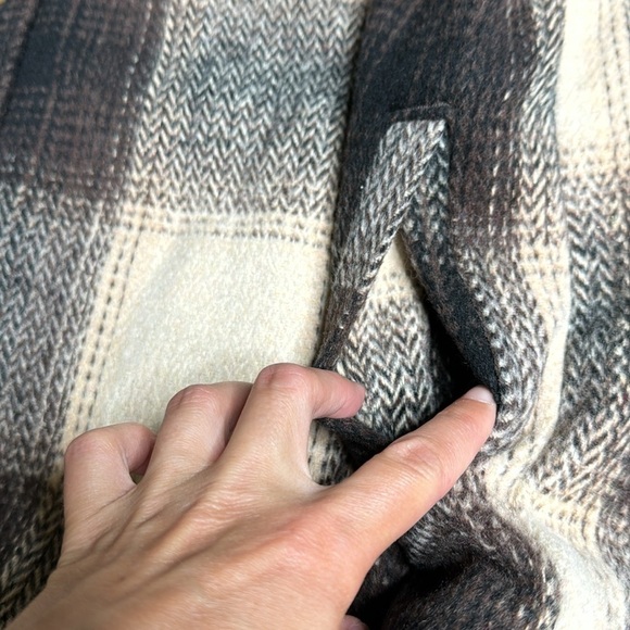 Buffalo David Bitten Brown Plaid Button Up Shacket Large - Picture 10 of 10